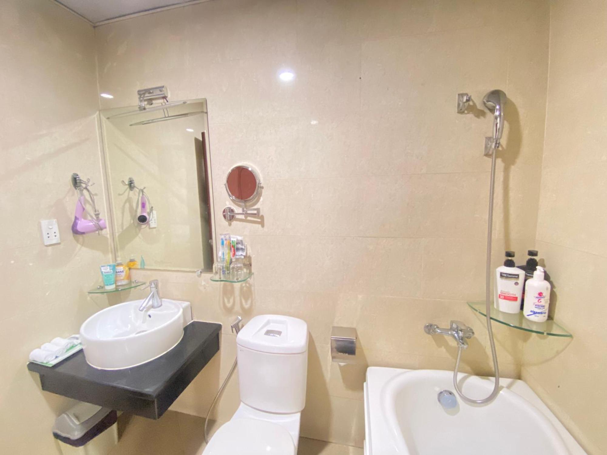 A25 Hotel - 13 Bui Thi Xuan Ho Chi Minh City Exterior photo